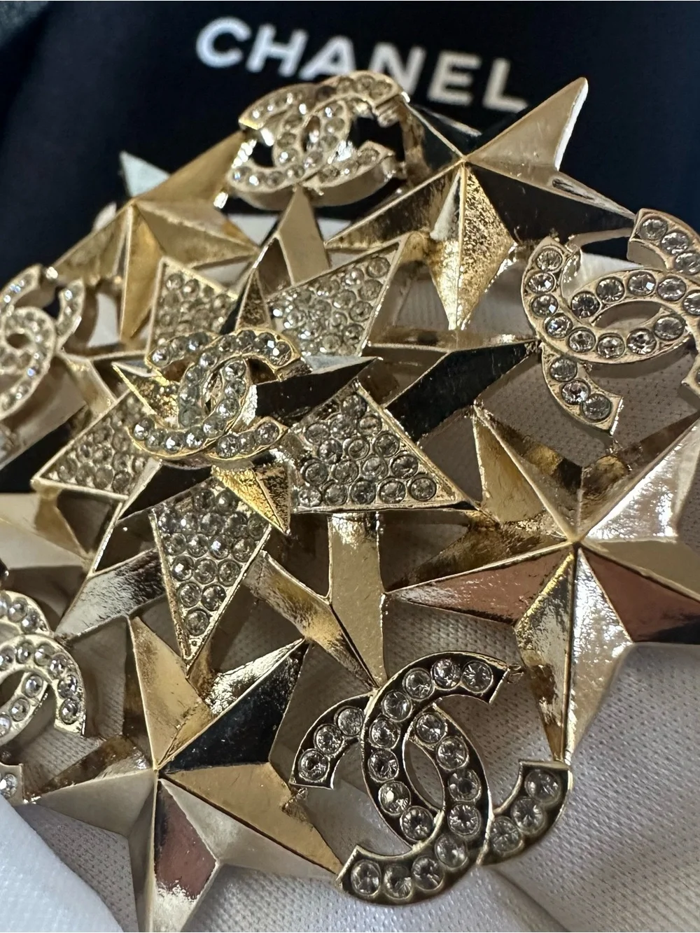RARE CHANEL A17C Crystal CC Starburst Statement Brooch Pin Box & Dust Bag